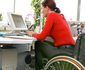 HANDICAP femme et PC